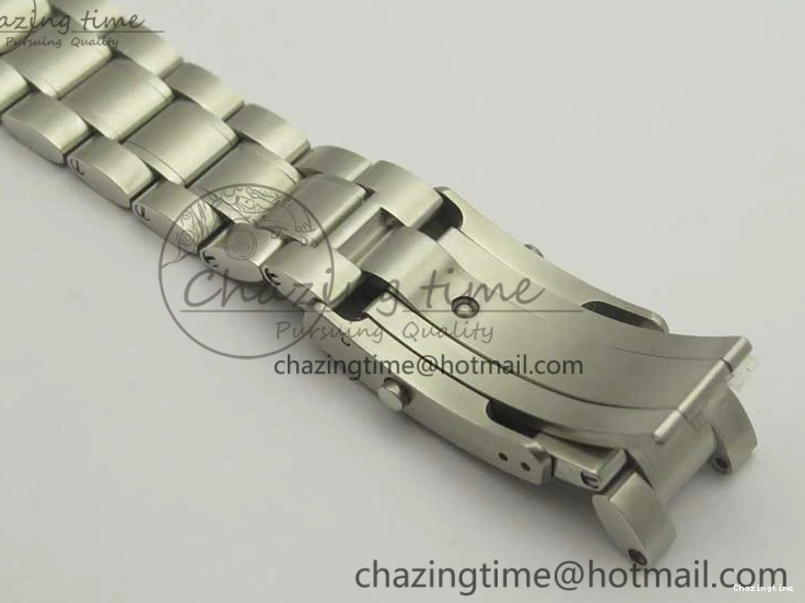 0203 UrbanChic Speedmaster Moonwatch OMF 1:1 Best Edition White Dial Black Hand on SS Bracelet A 8045